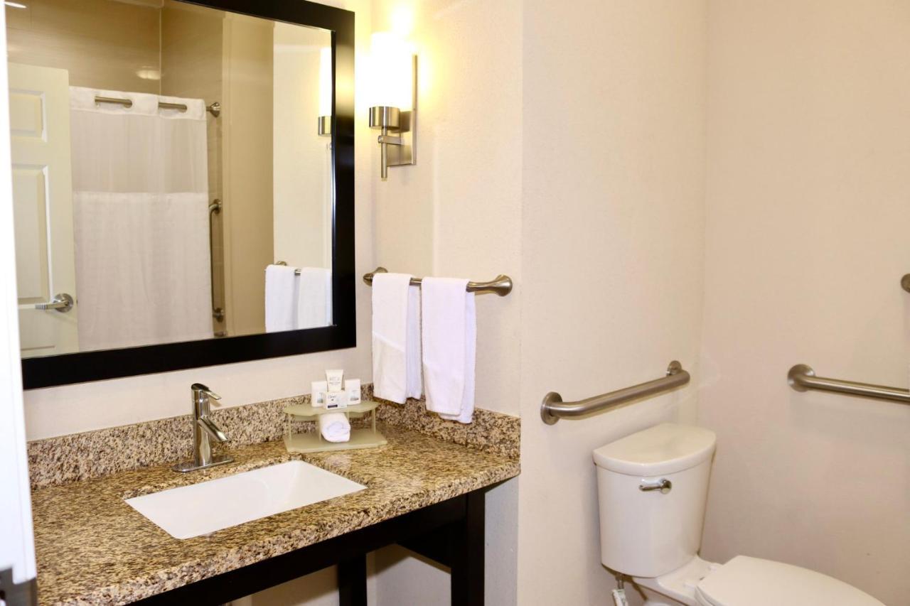 Holiday Inn Express & Suites Houston Northwest-Brookhollow By Ihg Eksteriør billede
