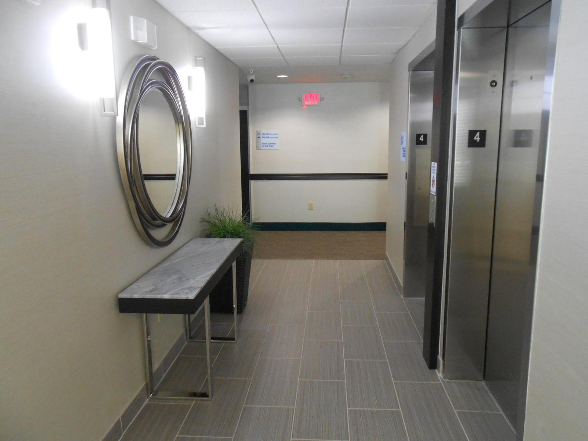 Holiday Inn Express & Suites Houston Northwest-Brookhollow By Ihg Eksteriør billede