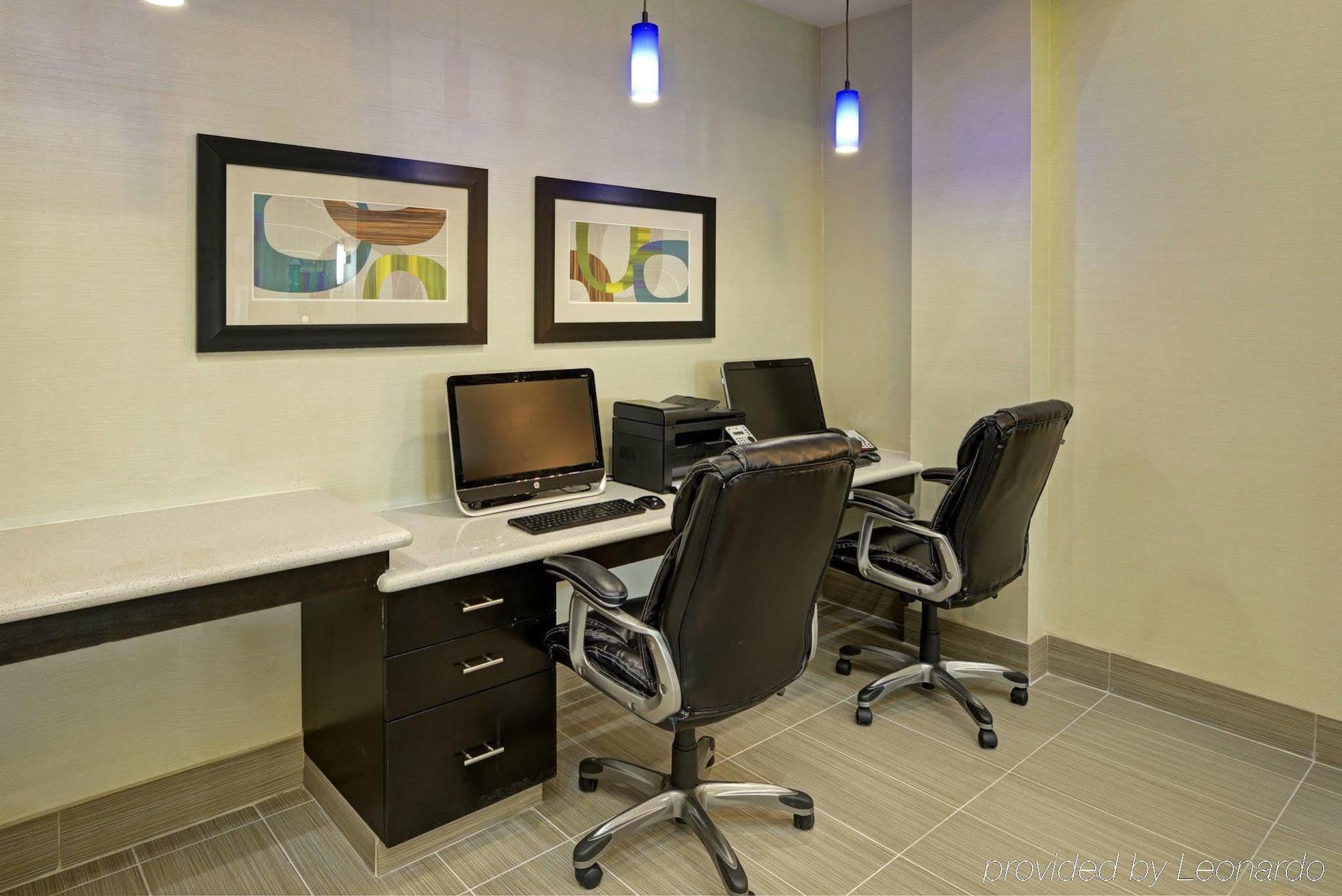 Holiday Inn Express & Suites Houston Northwest-Brookhollow By Ihg Eksteriør billede